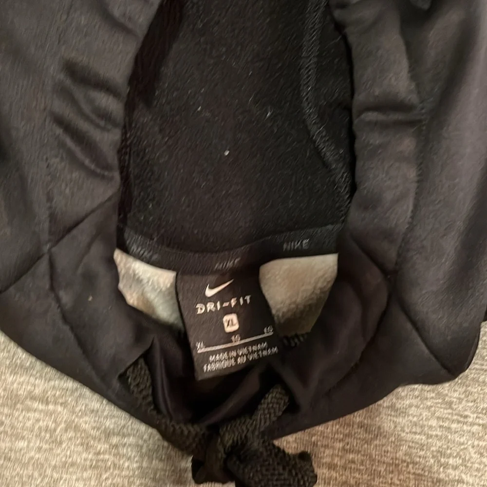 Nike Hoodie! - Picture 5 of 7